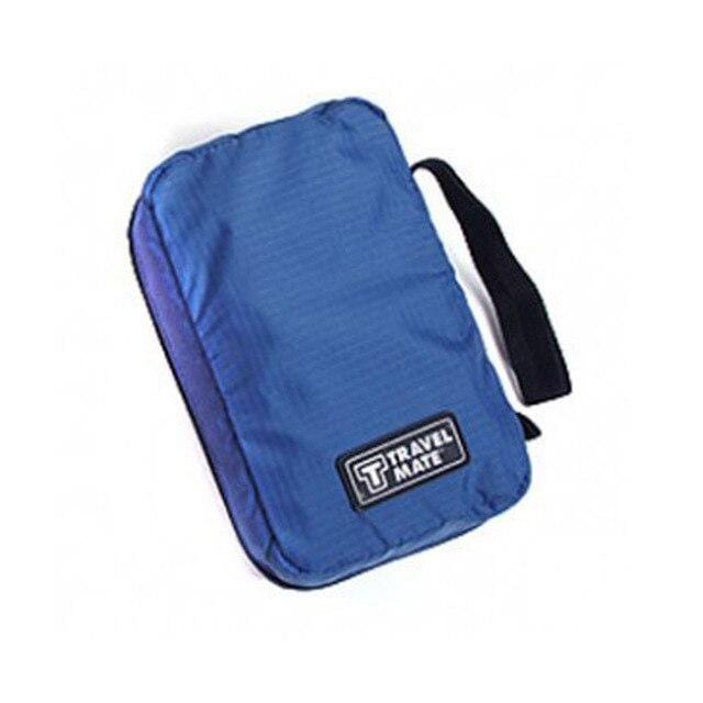 Trousse de toilette homme pliable en situation