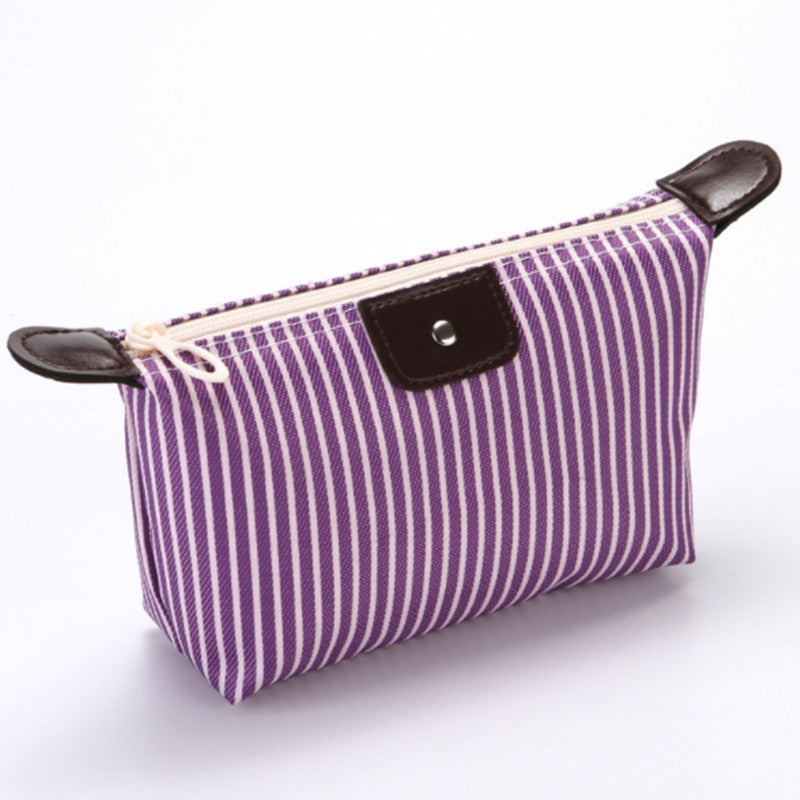 trousse de toilette fourre tout conçue pour voyage