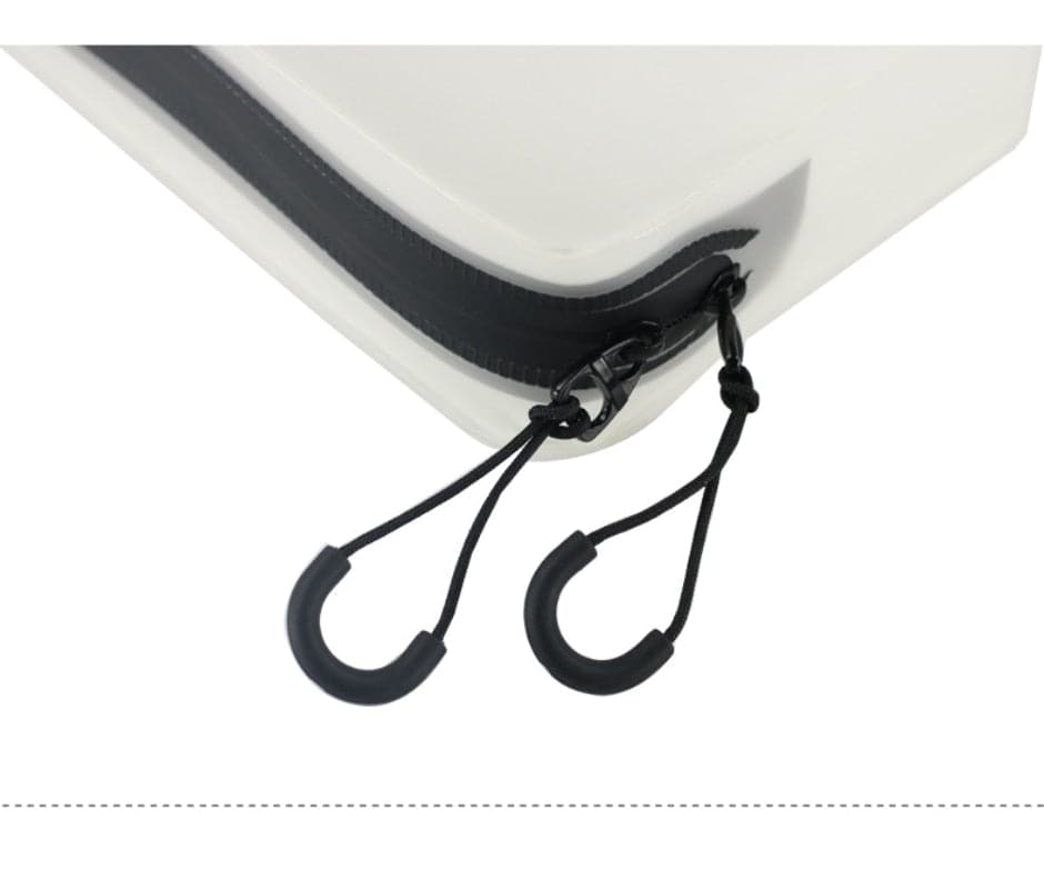 Accessoire de voyage en Trousse de toilette blanche