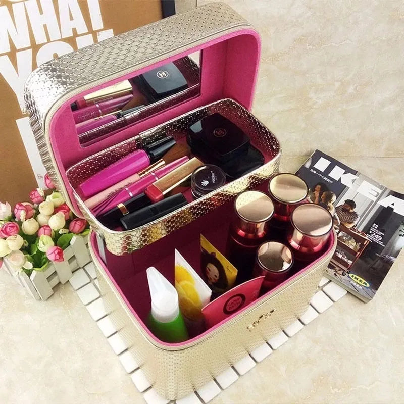 trousse de toilette spacieuse