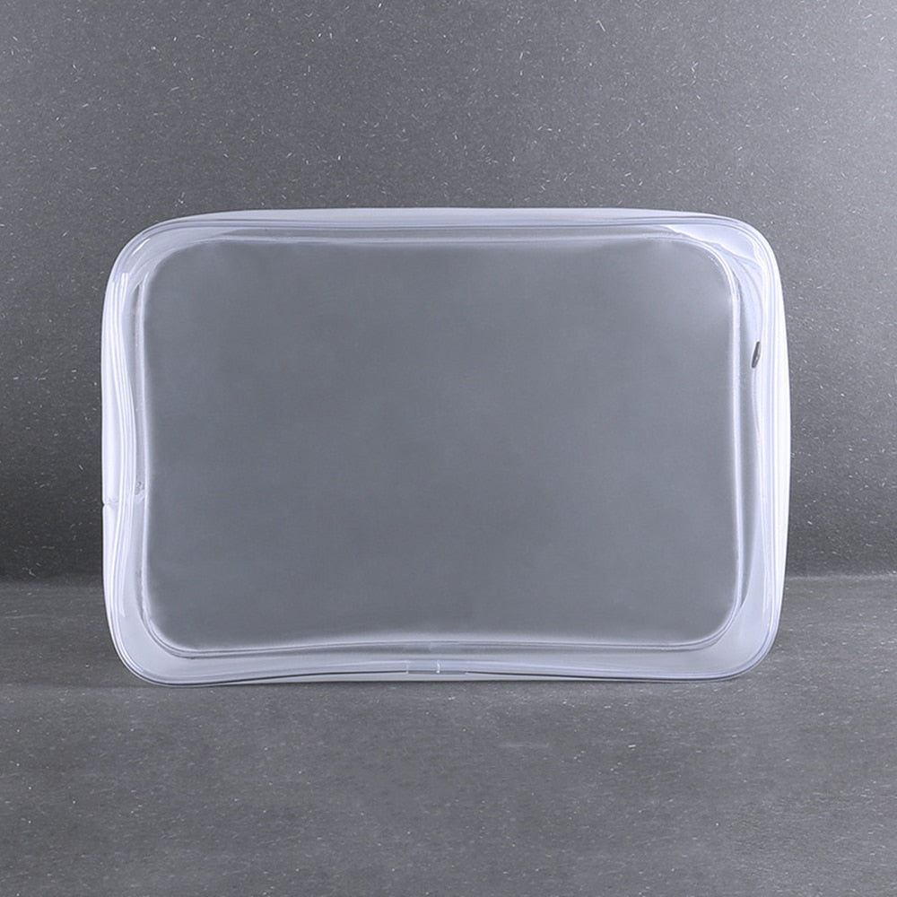 Trousse de toilette homme transparente ouverte