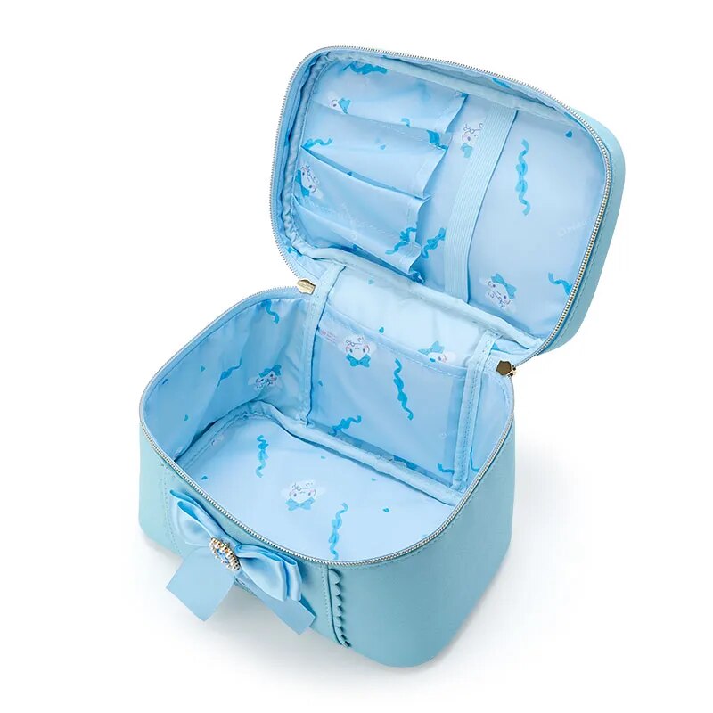 Petit vanity pour accessoires de fille