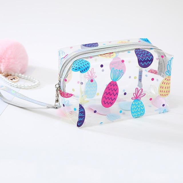 Trousse de toilette claire et exotique