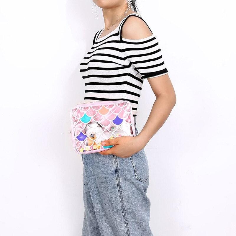 trousse de soin colorée et fantaisiste