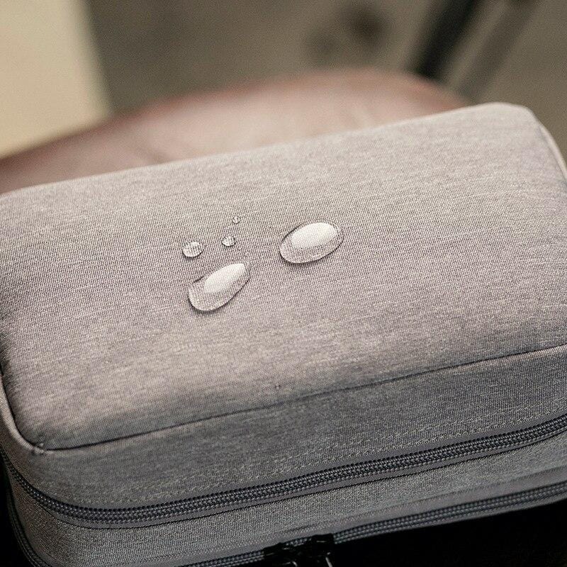 Trousse de toilette homme robuste et pratique