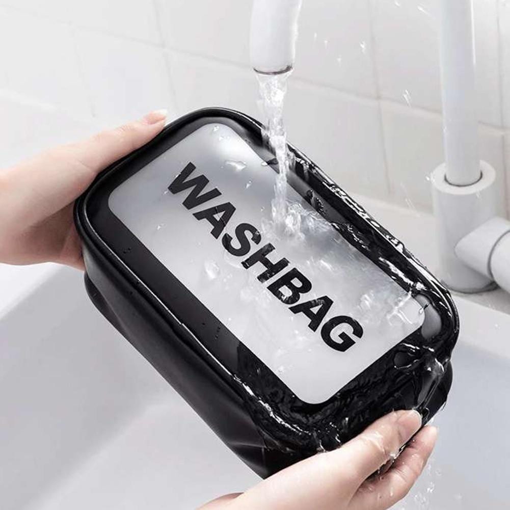 Trousse de toilette femme plastique élégante et moderne