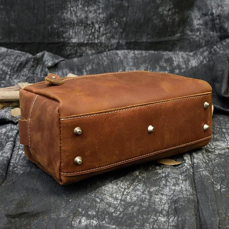 accessoire de soin en cuir pour homme