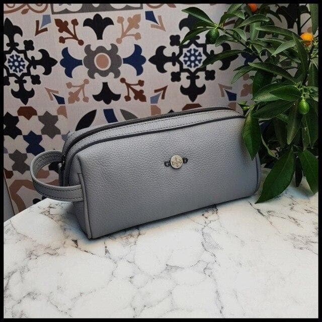 Pochette de toilette en cuir longue raffinée