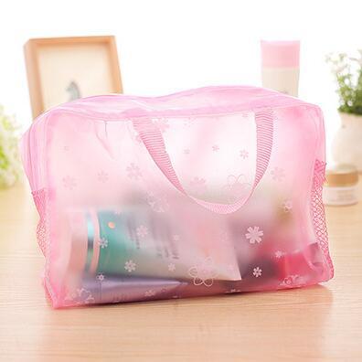 trousse de soin floral transparente
