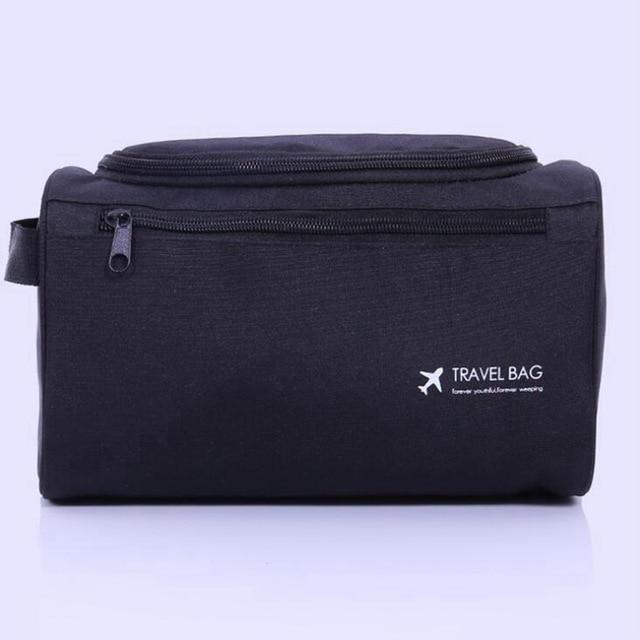 Trousse de toilette homme en voyage