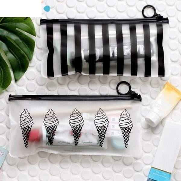 Accessoire de voyage moderne en noir et blanc