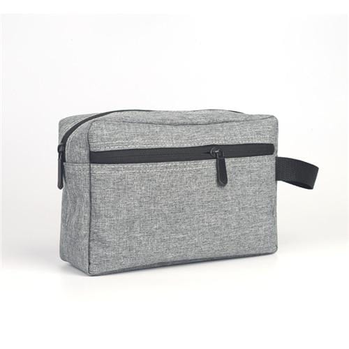 Organisation de produits de soin dans une trousse homme