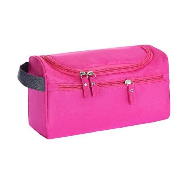 trousse de toilette homme compacte en matériel imperméable