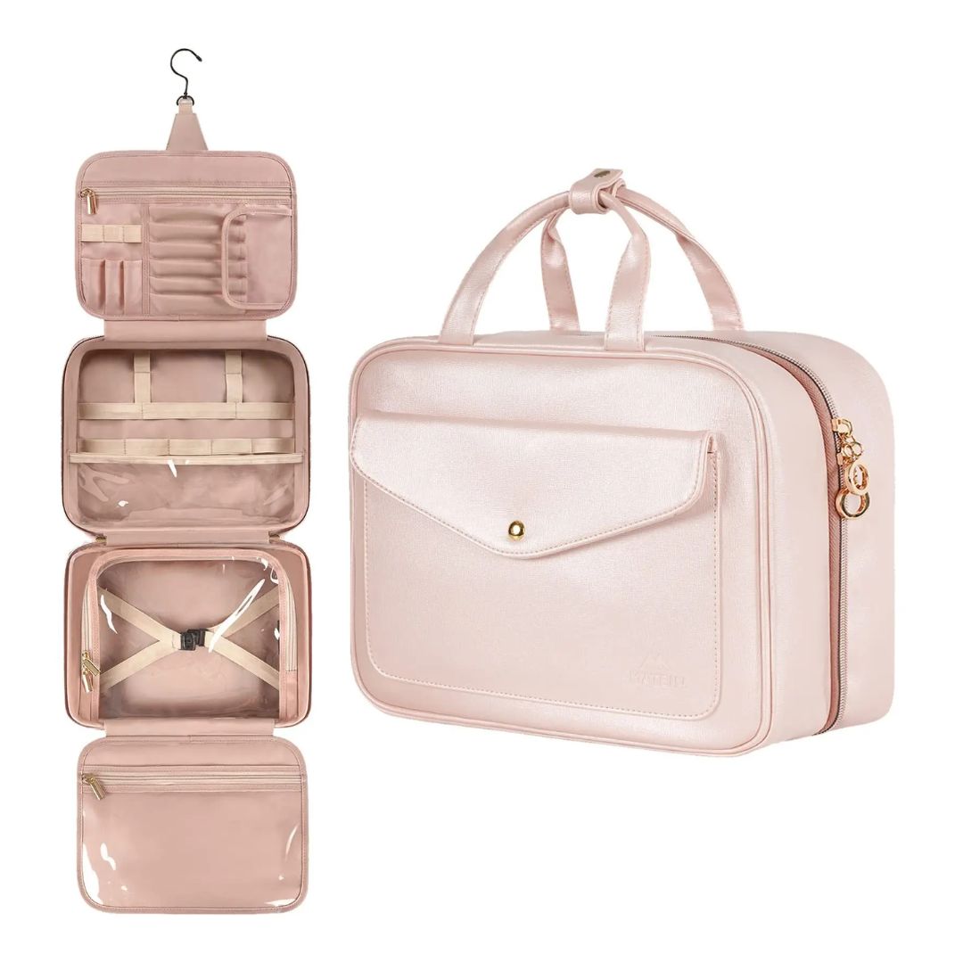 Détail de la Trousse de toilette de Voyage Femme à Suspendre suspendue