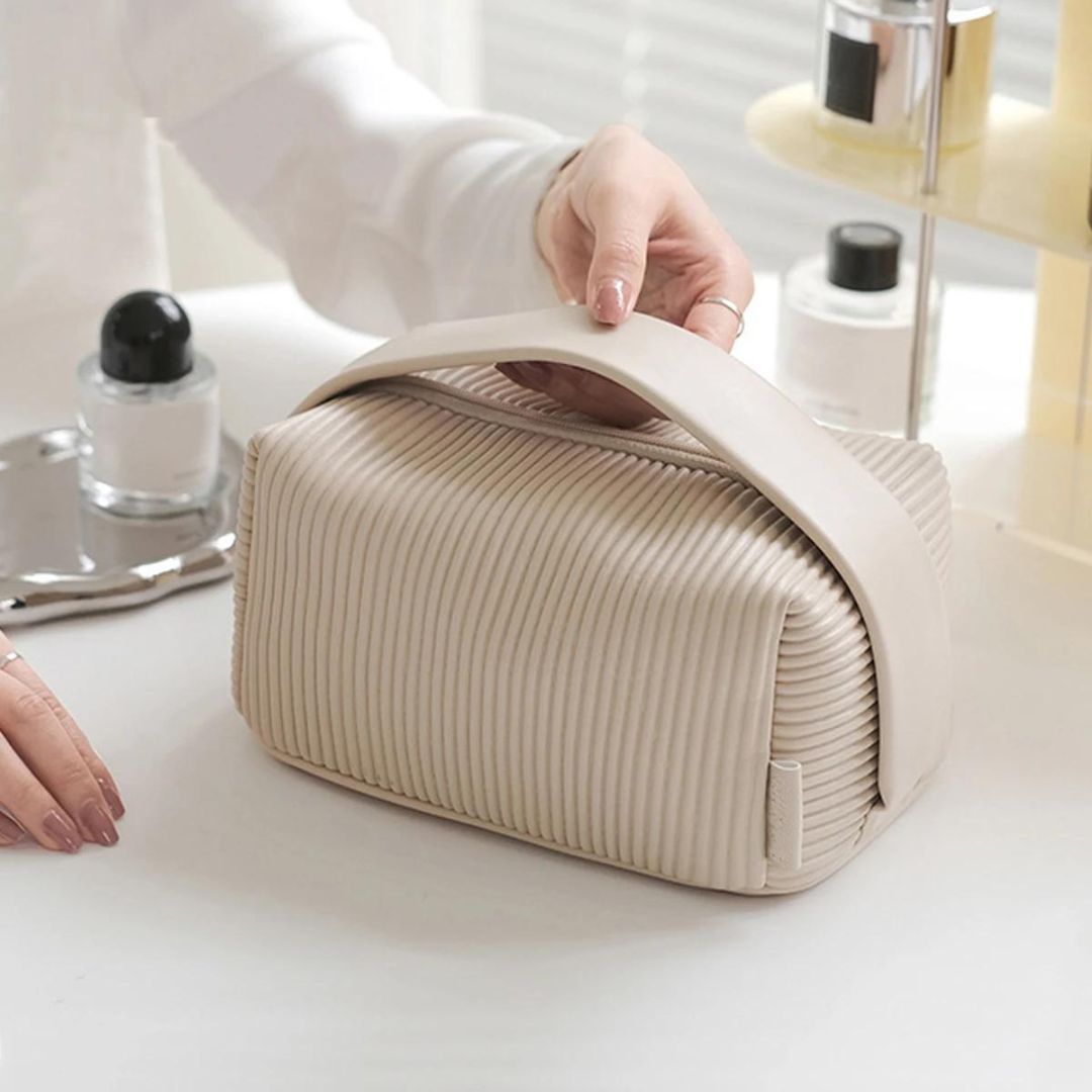 Trousse de toilette compacte et résistante
