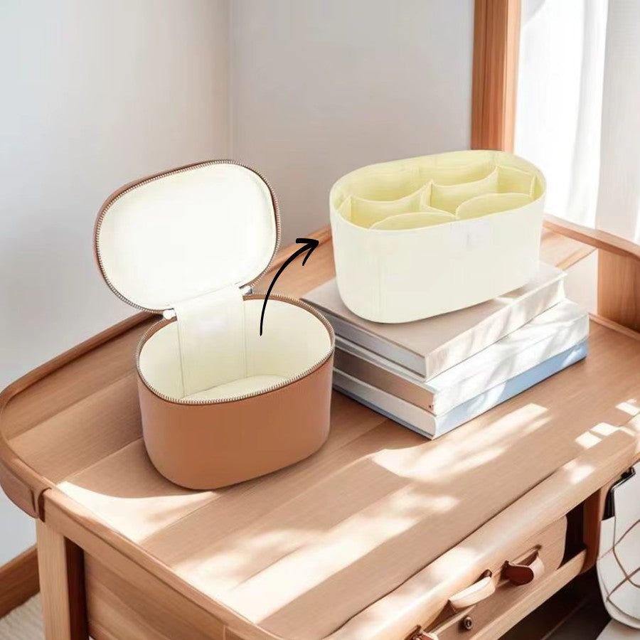 Accessoire de voyage féminine en cuir vegan