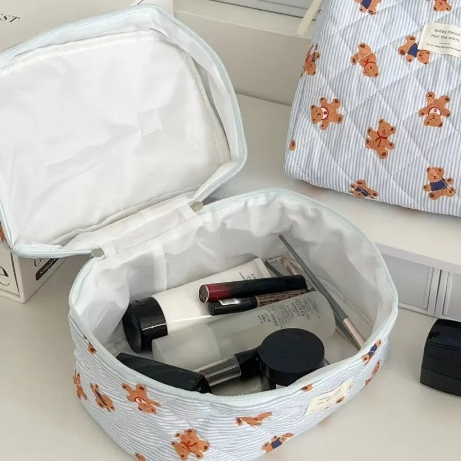 petite trousse de maquillage charmante